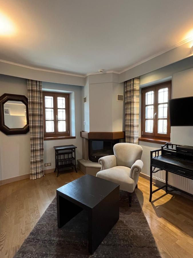 Mountrace Suites & Spa Monodendri Eksteriør billede