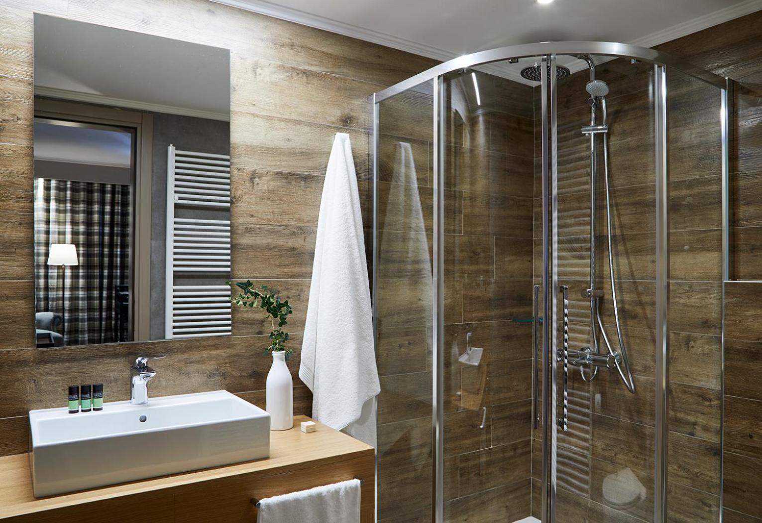 Mountrace Suites & Spa Monodendri Værelse billede
